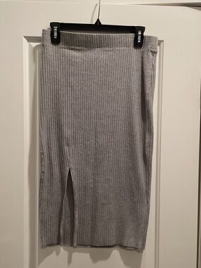 Zara Ribbed Midi Skirt in Light Gray with Front Slit
